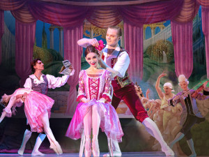 «Фигаро». На музыку В.А. Моцарта и Дж. Россини. Спектакль театра «Кремлёвский балет»